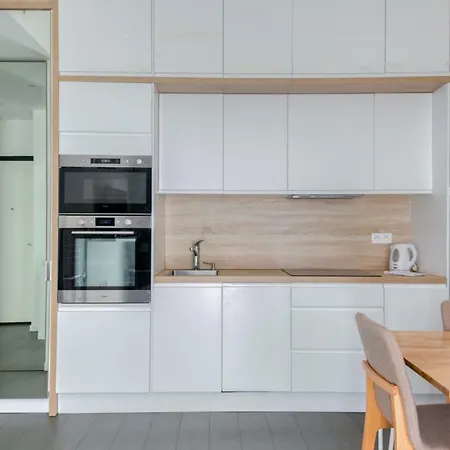 Διαμέρισμα Available And Secure - With Balcony In The Golden Square Νίκαια